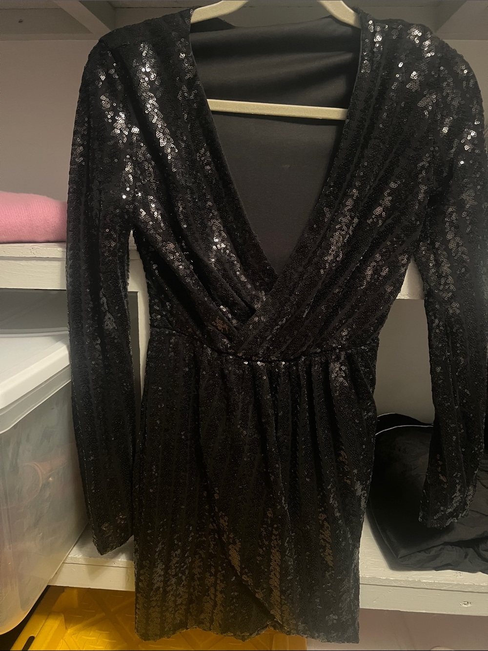 Black Sequin V-Neck Long Sleeve Dress